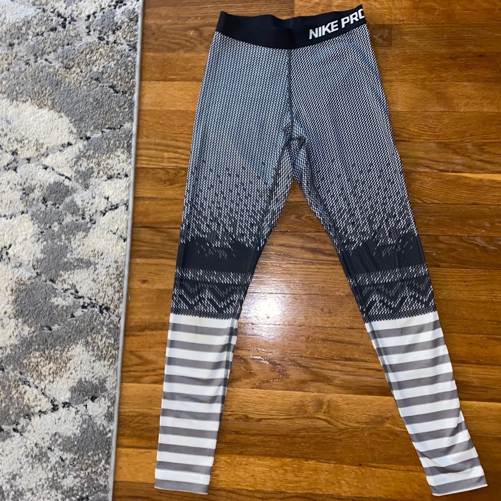 Nike athletic leggings